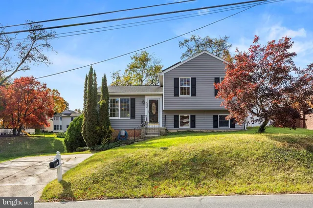 300 Twin Oaks Rd, Linthicum, MD 21090