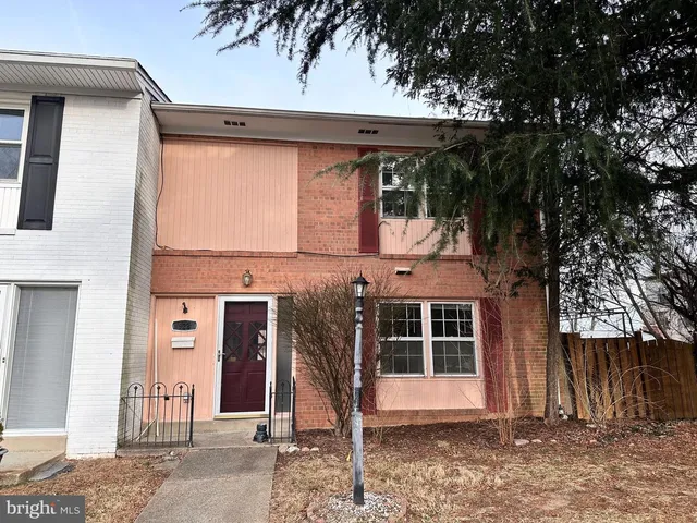 922 S  George Mason Dr, Arlington, VA 22204
