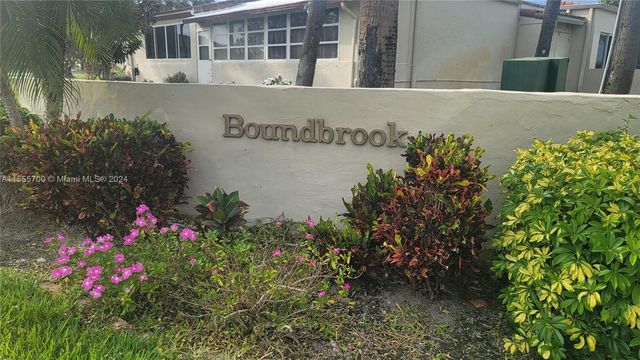 2528 Boundbrook Dr S  #104, West Palm Beach, FL 33406