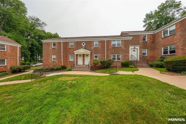 161 Knickerbocker Rd #C, Englewood, NJ 07631