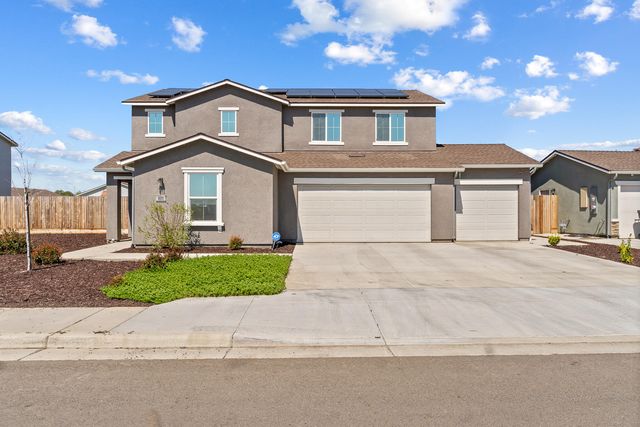 1071 N Spyglass Street, Tulare, CA 93274