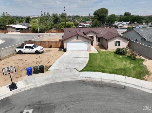 8306 Cha Cha Ct, Bakersfield, CA 93306