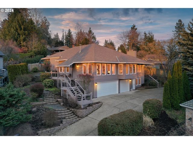 4079 Colts Foot Ln, Lake Oswego, OR 97035