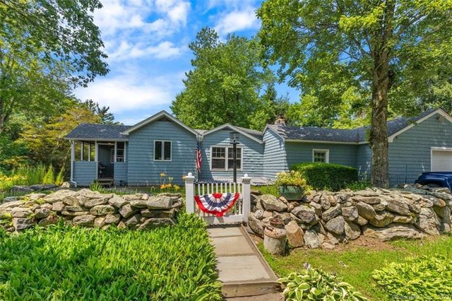 17 Old Fairwood Rd, Bethany, CT 06524