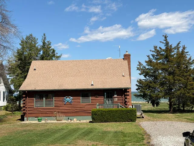 694 Bay Quarter Dr, Heathsville, VA 22473