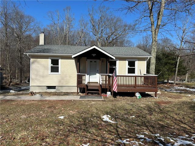 117 Red Squirrel Ct, East Stroudsburg, PA 18302
