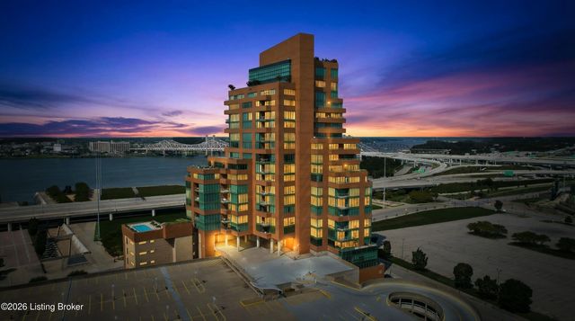 222 Witherspoon St #605, Louisville, KY 40202