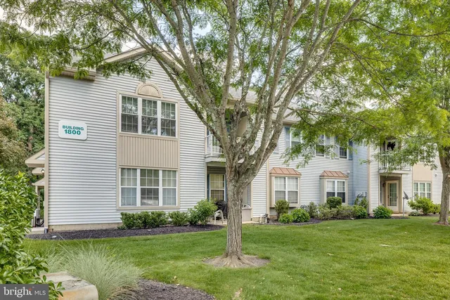 1804B Denham Ct, Mount Laurel, NJ 08054