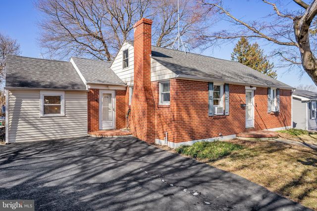 836 Taylor St, Kennett Square, PA 19348