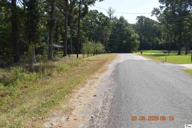 Saxon St, Bastrop, LA 71220
