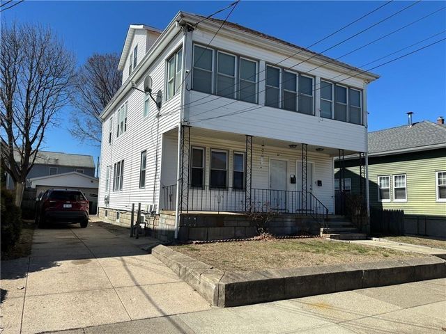 67-69 Littlefield St, Pawtucket, RI 02861