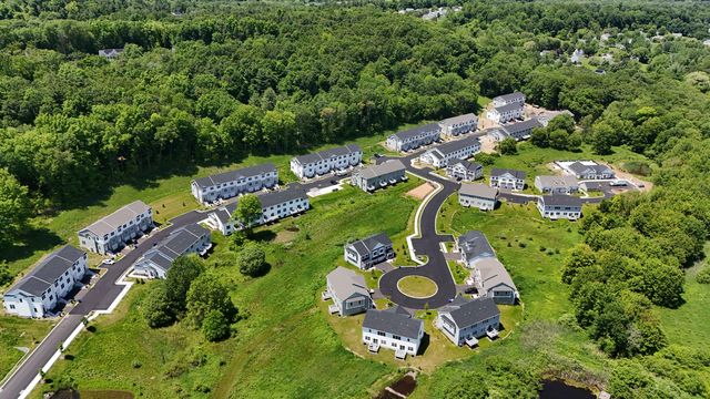100 Ryefield Village Dr #754656570, Bloomfield, CT 06002