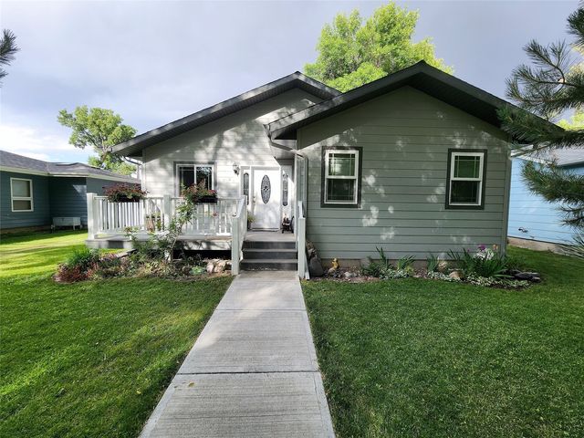 21 2nd Ave NW, Choteau, MT 59422