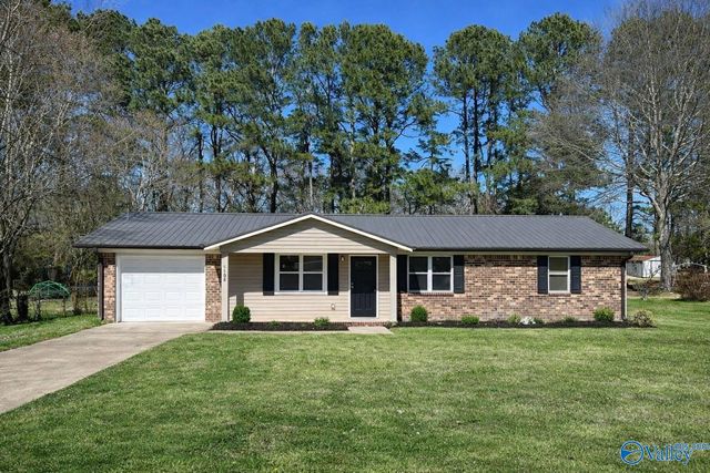 1105 Galen Ave, Albertville, AL 35950