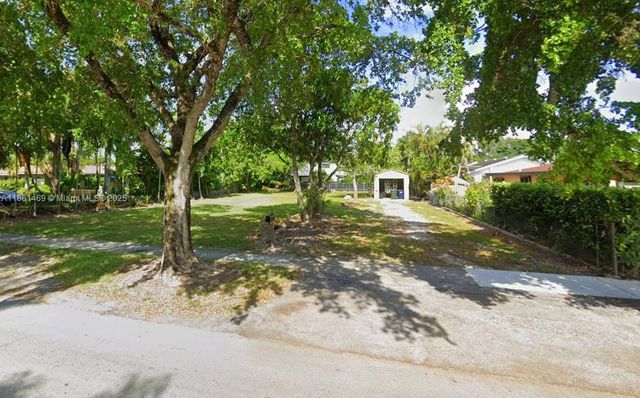 6500 SW 14th St, West Miami, FL 33144