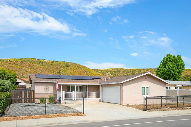9263 Los Coches Rd, Lakeside, CA 92040