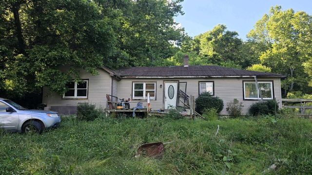 686 Cliff Alum Rd, Chillicothe, OH 45601