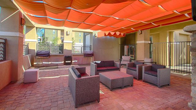27000 W  Lugonia Ave #11220, Redlands, CA 92374