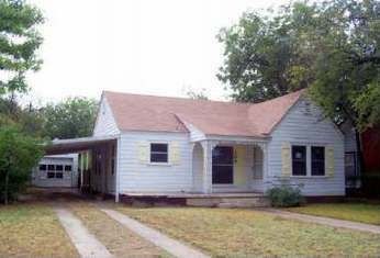 104 Hollywood St, Coleman, TX 76834