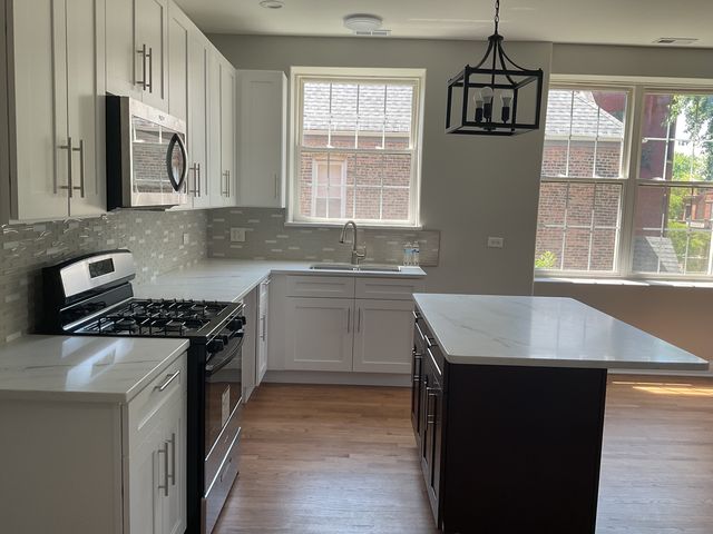 6549 S  Minerva Ave #2S, Chicago, IL 60637