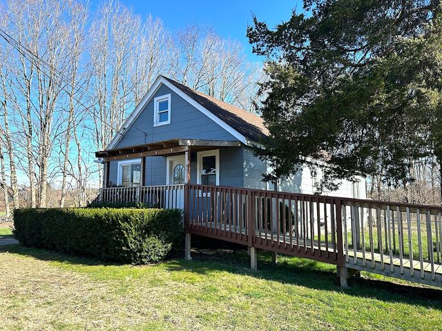 63 Stone Hill Rd, Griswold, CT 06351