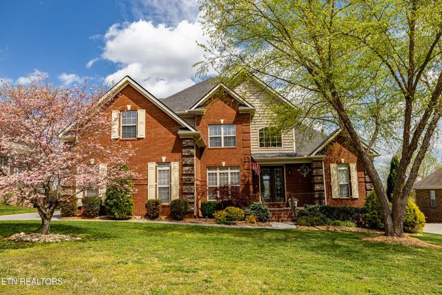 1714 Inverness Dr, Maryville, TN 37801