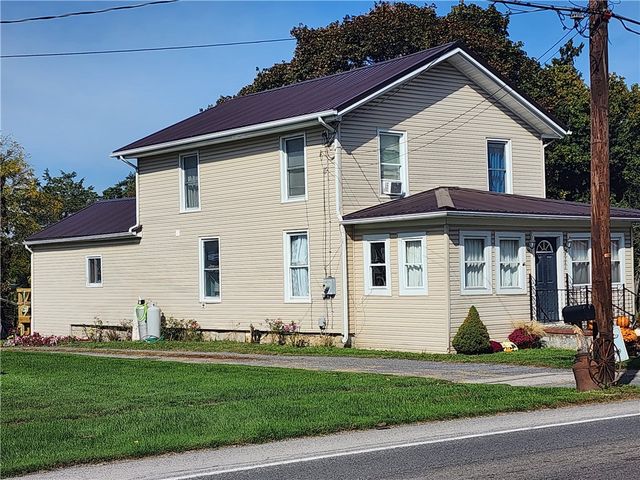 4362 State Route 414, Fayette, NY 13065