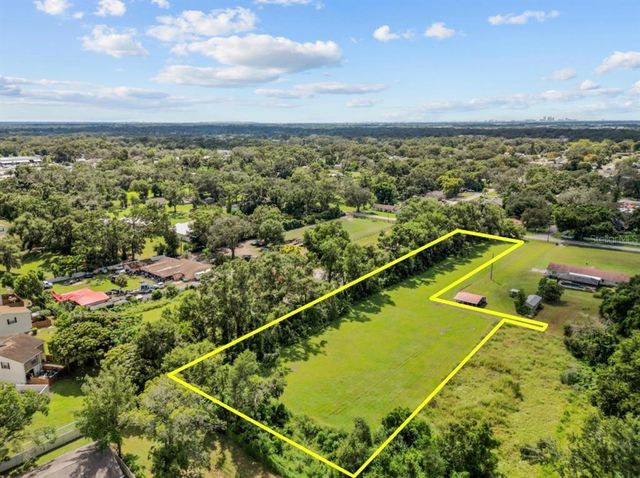 S  Taylor Rd, Seffner, FL 33584