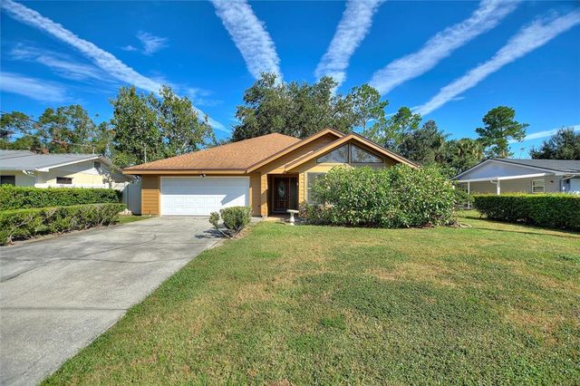 222 Okaloosa Dr, Winter Haven, FL 33884