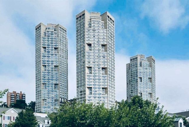 7004 Boulevard East #11C, West New York, NJ 07093
