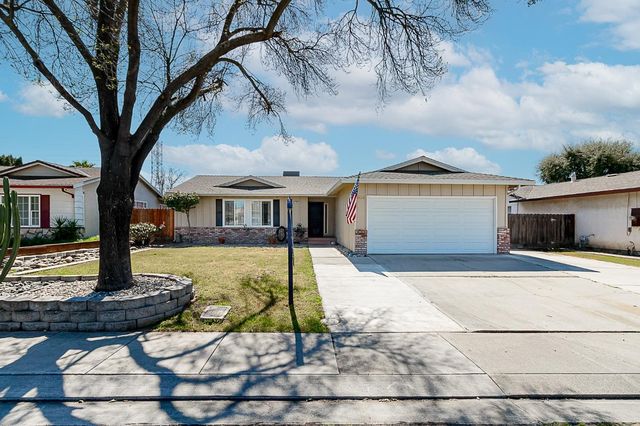 1424 Silverado Dr, Modesto, CA 95356
