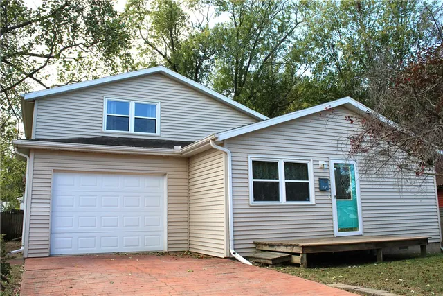 510 W  South 7th St, Shelbyville, IL 62565