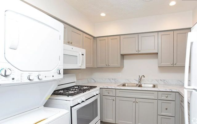 2400 Woodhill Dr #9f2ccfeb6, Lexington, KY 40509
