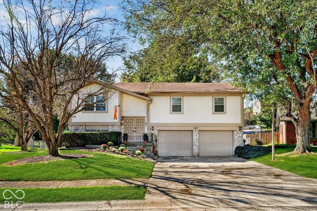 727 Pioneer Dr, Indianapolis, IN 46217