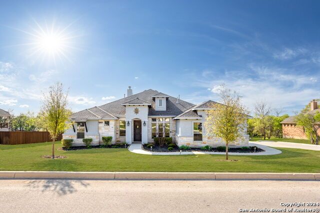 498 LILLY BLF, Castroville, TX 78009