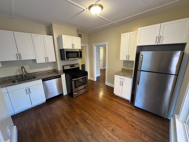 272 Highland Ave #2, Somerville, MA 02143