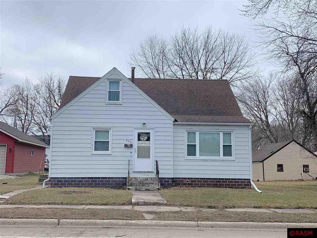 440 1st St NW, Wells, MN 56097