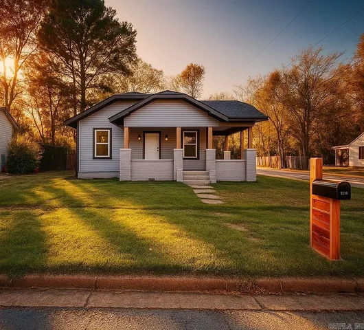 411 N  West St, Morrilton, AR 72110