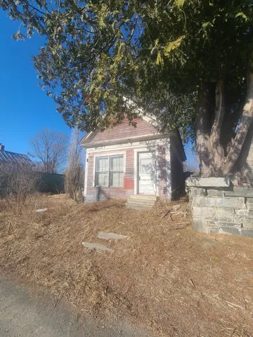 3 N Main Street, Solon, ME 04979