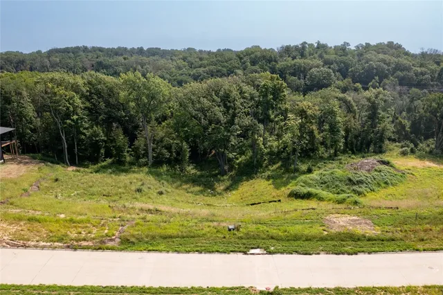 5309 Seminole Valley Trl NE, Cedar Rapids, IA 52411