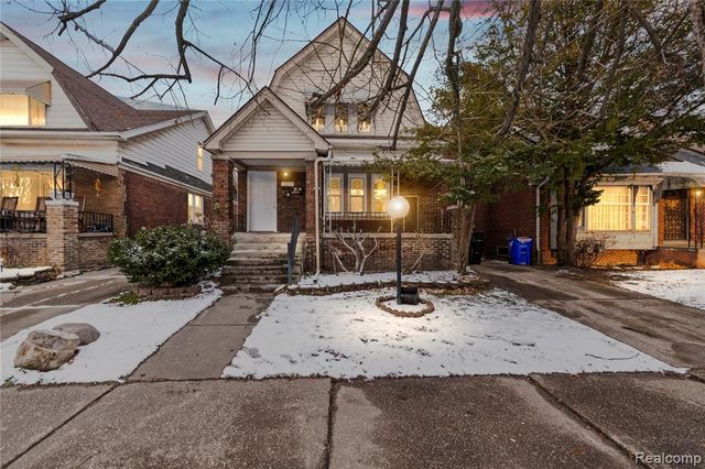5856 Barrett St #1, Detroit, MI 48213