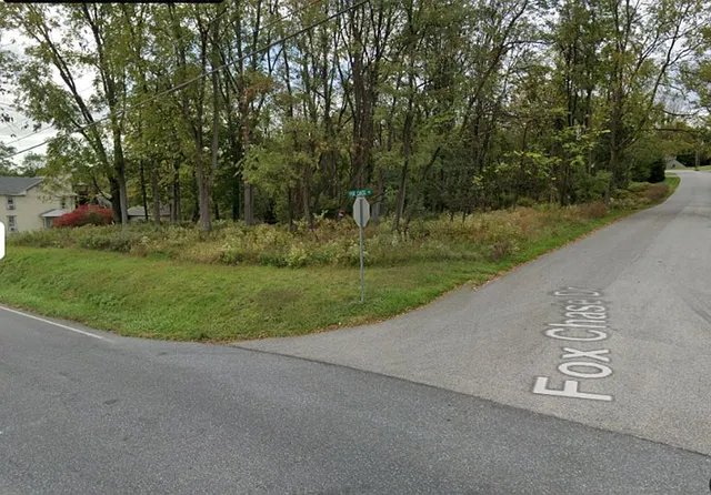 Fox Chase Dr, Harrisburg, PA 17111