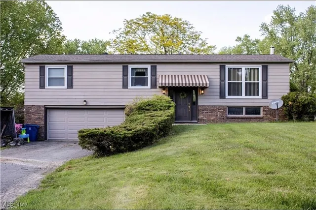 6333 Warren Sharon Rd, Brookfield, OH 44403
