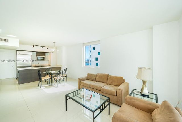 55 SE 6th St #2210, Miami, FL 33131