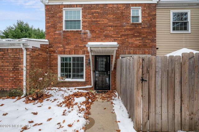5705 Aspen Dr #30, Toledo, OH 43615