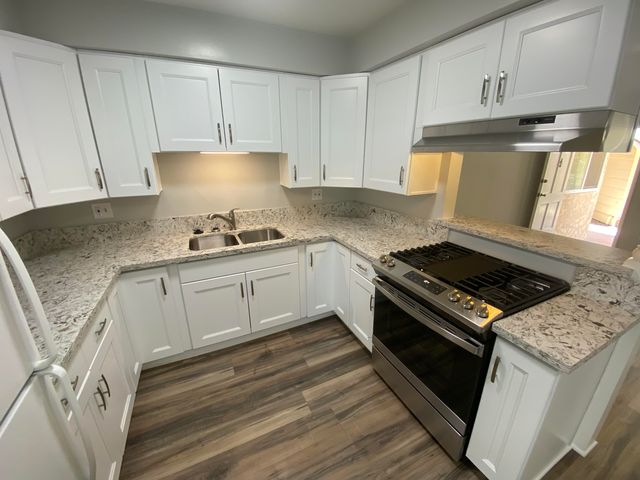 20336 Cohasset St #8, Winnetka, CA 91306
