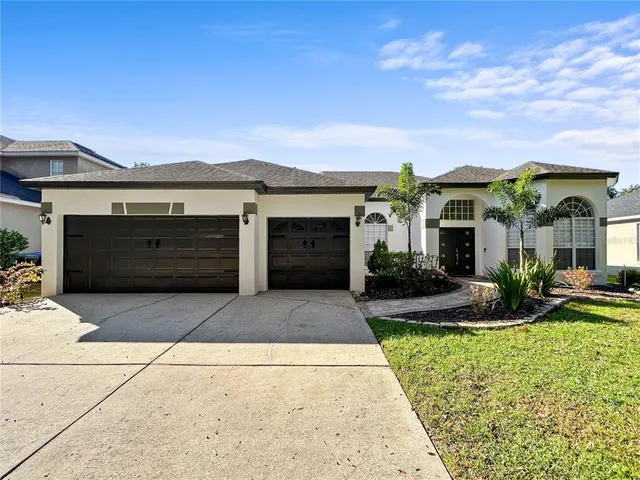 10122 Newington Dr, Orlando, FL 32836