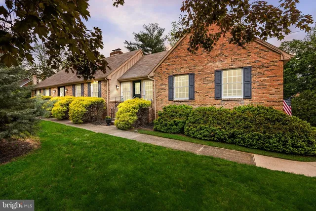 1579 Hainesport Mount Laurel Rd, Mount Laurel, NJ 08054