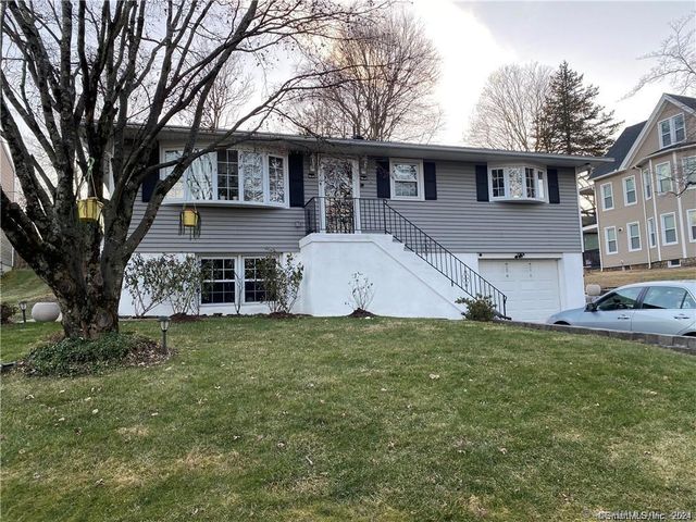 23 Colonial Rd, Watertown, CT 06795
