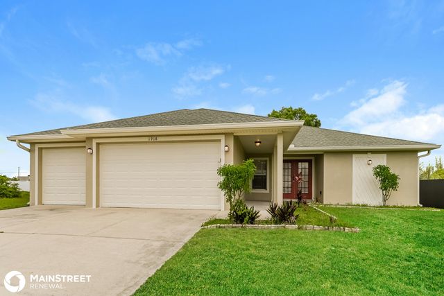 1918 NW 22nd Ave, Cape Coral, FL 33993